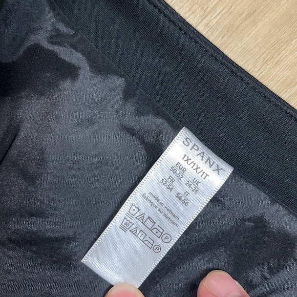 NEW! SPANX Collarless Oversize Ponte Knit Blazer BLACK, SIZE 1X 1344 - Picture 6 of 7